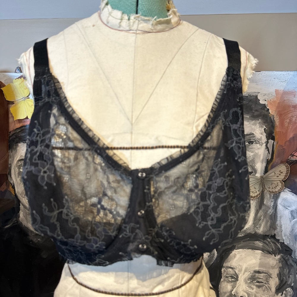 Black Lace Full-Coverage Bra with Sheer Design